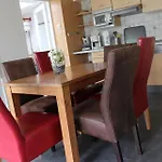 Ferienhaus In Stavenisse Mit Terrasse